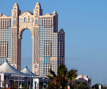 Khách sạn và Căn hộ dịch vụ Fairmont